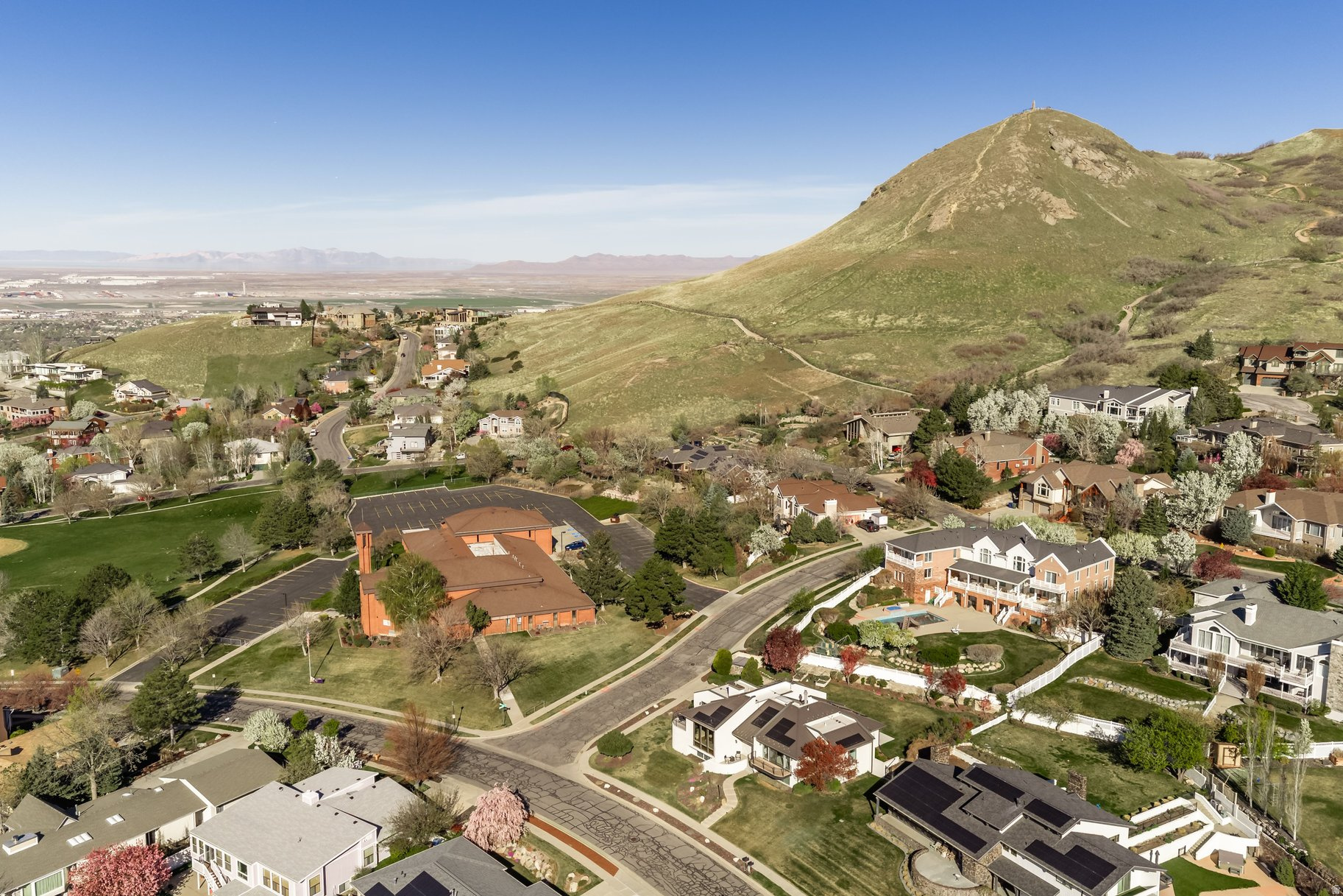 ENSIGN DOWNS - Residential