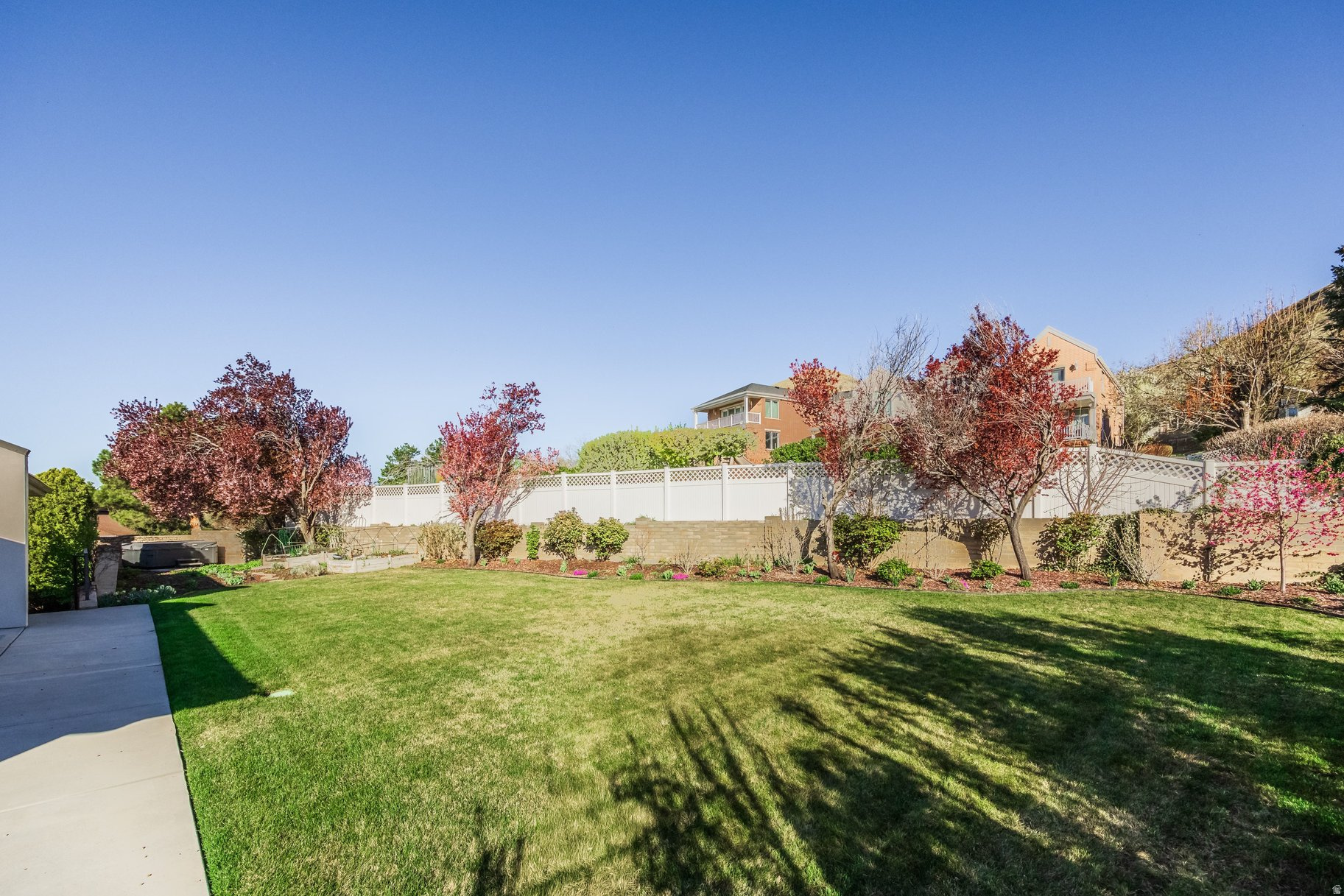 ENSIGN DOWNS - Residential