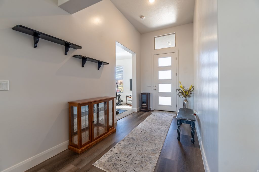 Photo of 3158 E FUCHSIA DR E, Saint George, UT 84790 (MLS # 2130200)