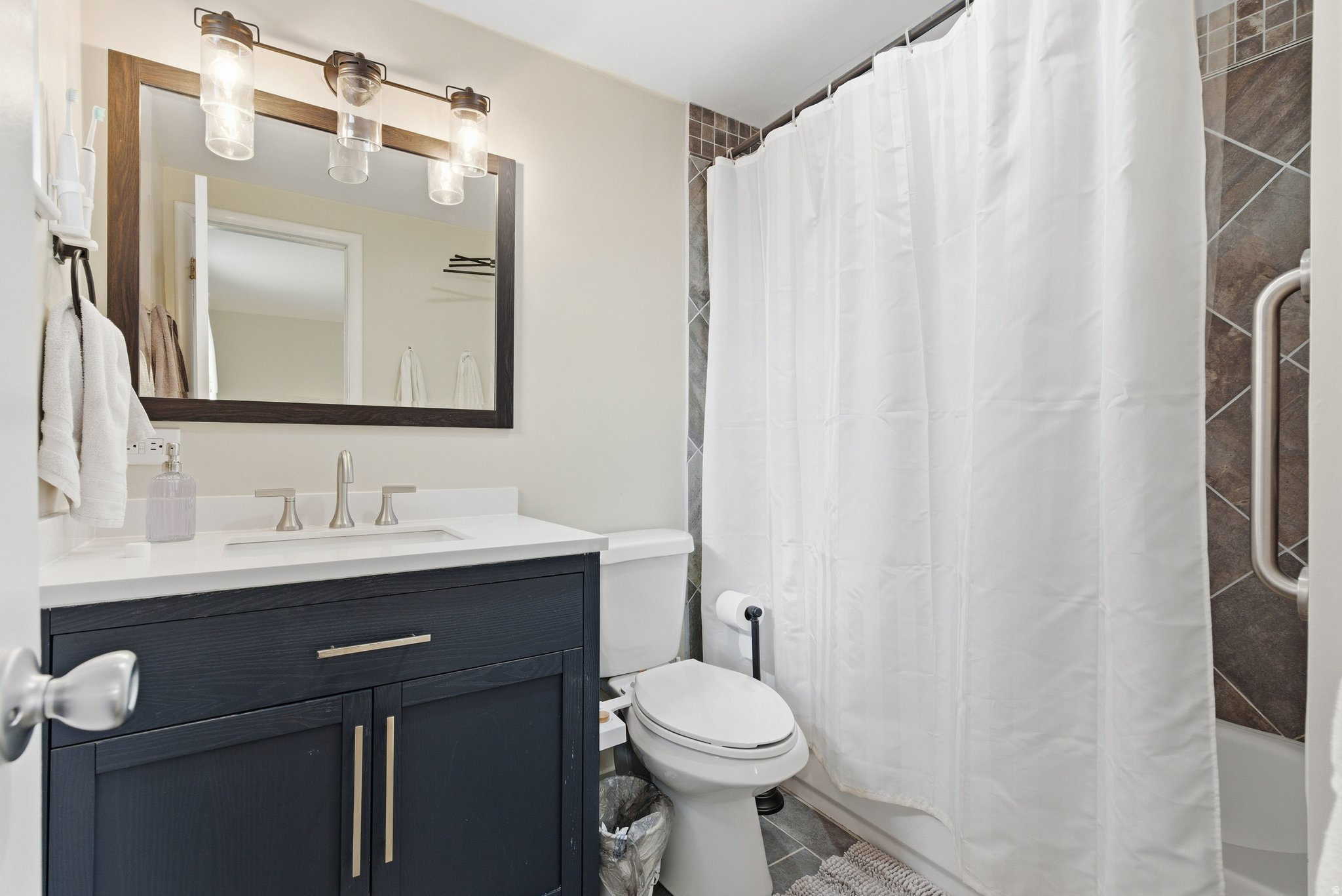 SEC 028 TWN 03S RNG 01W - Residential