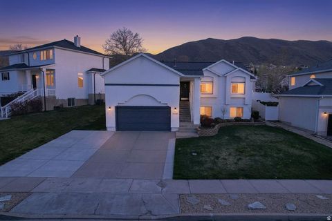Tiny photo for 14301 S ELSBROOK CIR, Draper, UT 84020 (MLS # 2146881)