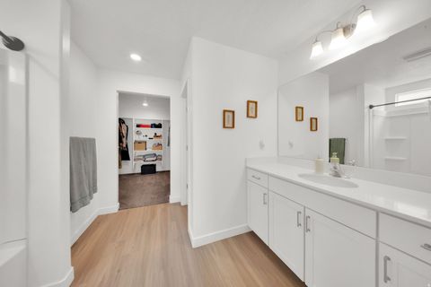 Tiny photo for 809 N COLD POND AVE, Lehi, UT 84043 (MLS # 2144299)