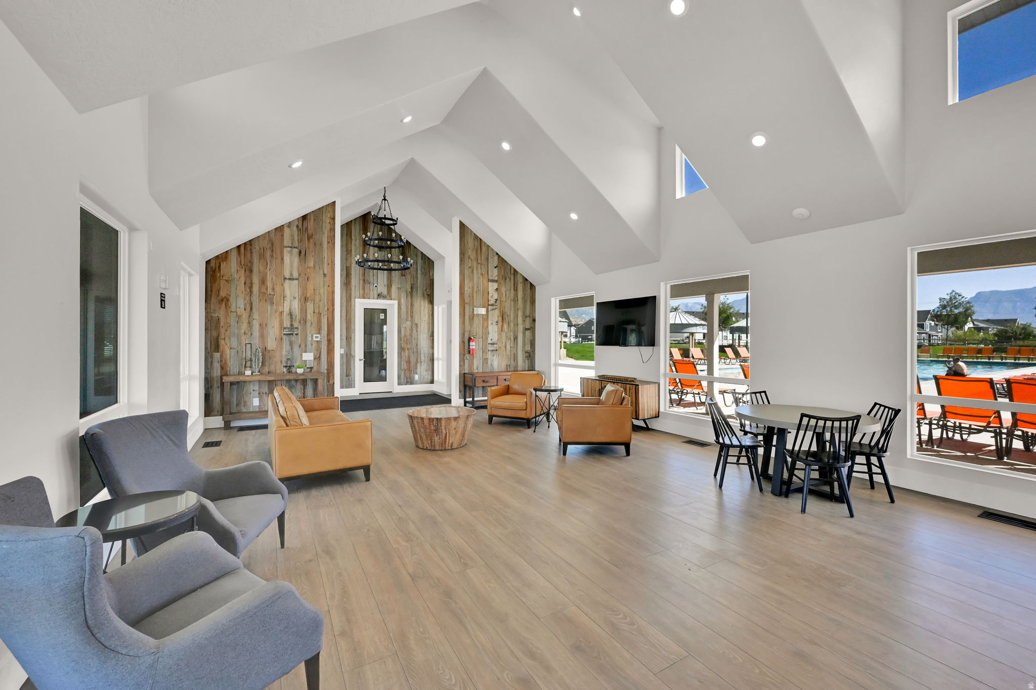 SPRING RANCH - Residential