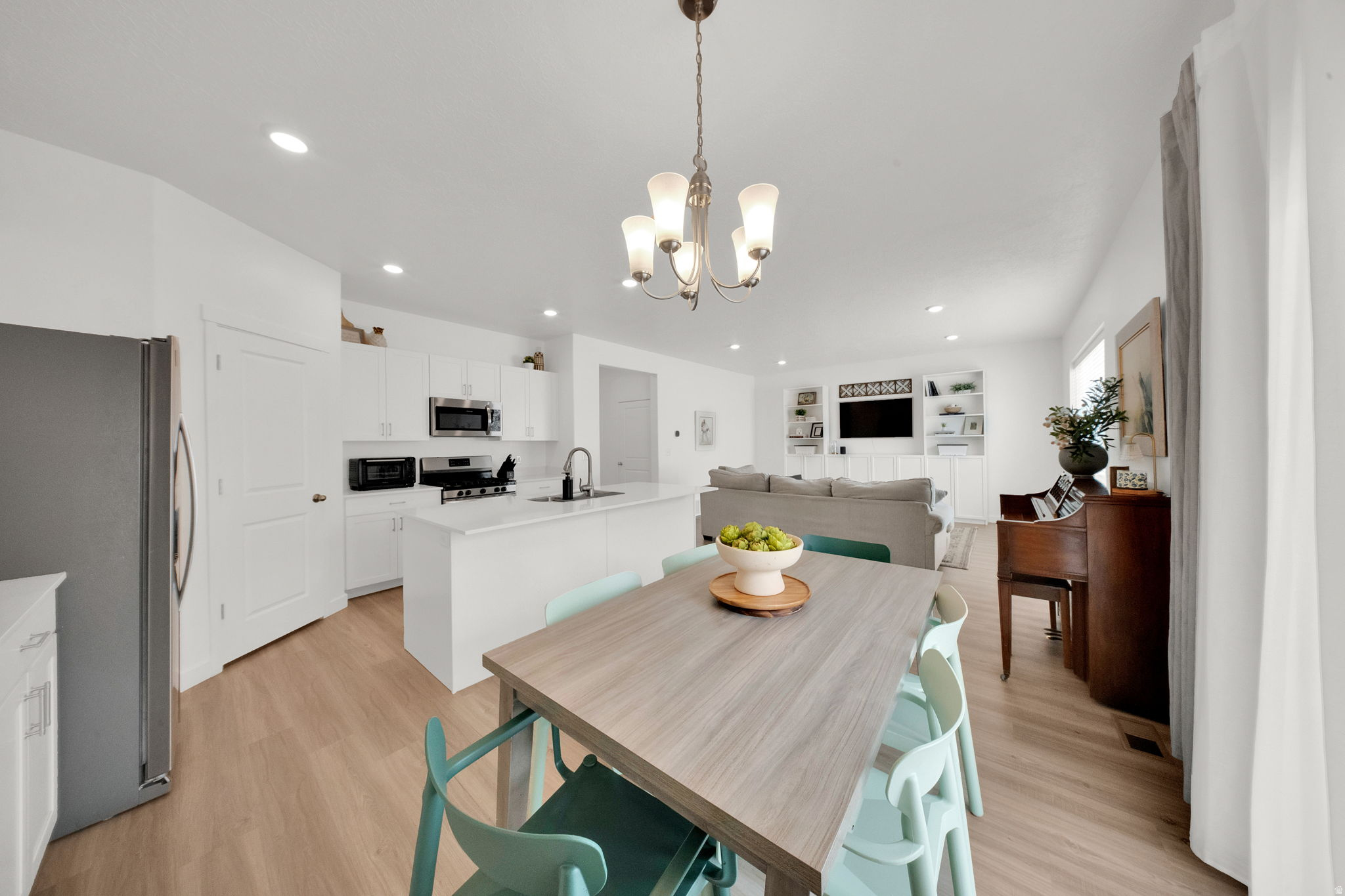 SPRING RANCH - Residential