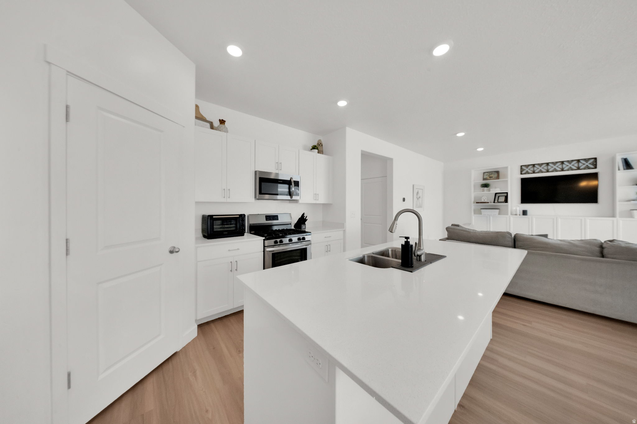 SPRING RANCH - Residential