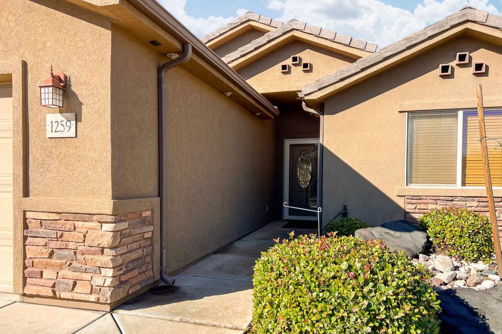 Photo of 1259 N 2190 W, Saint George, UT 84770 (MLS # 2139098)