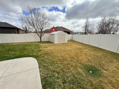 Tiny photo for 1492 N 1615 W, Clinton, UT 84015 (MLS # 2140612)