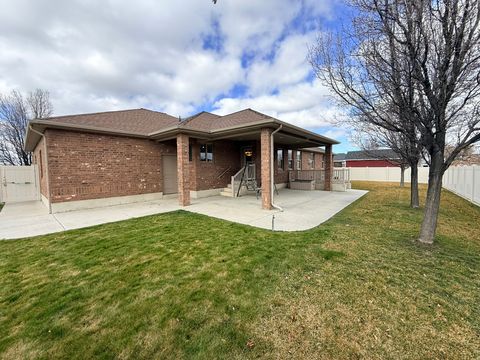 Tiny photo for 1492 N 1615 W, Clinton, UT 84015 (MLS # 2140612)