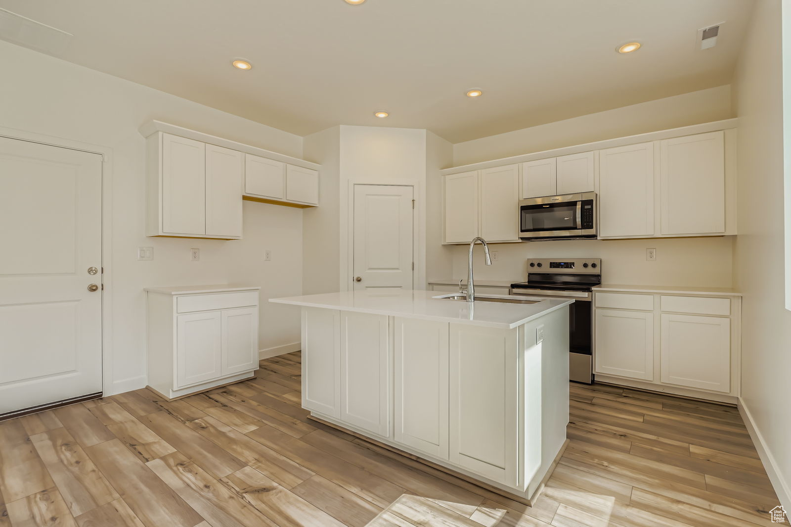 SUMMER SPRINGS - Residential