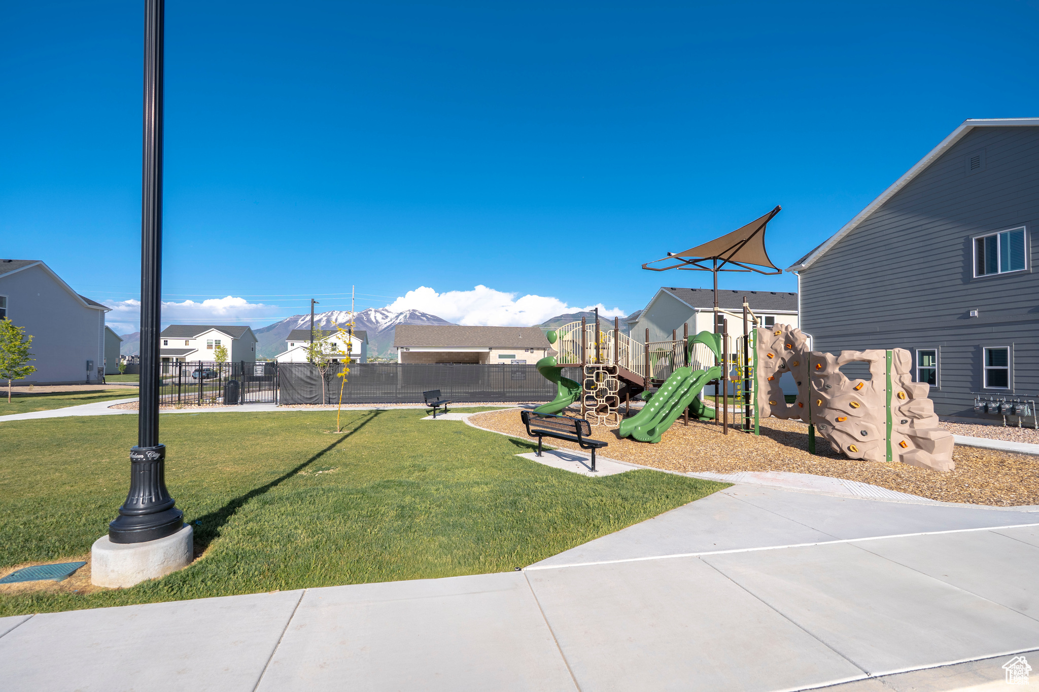 SUMMER SPRINGS - Residential