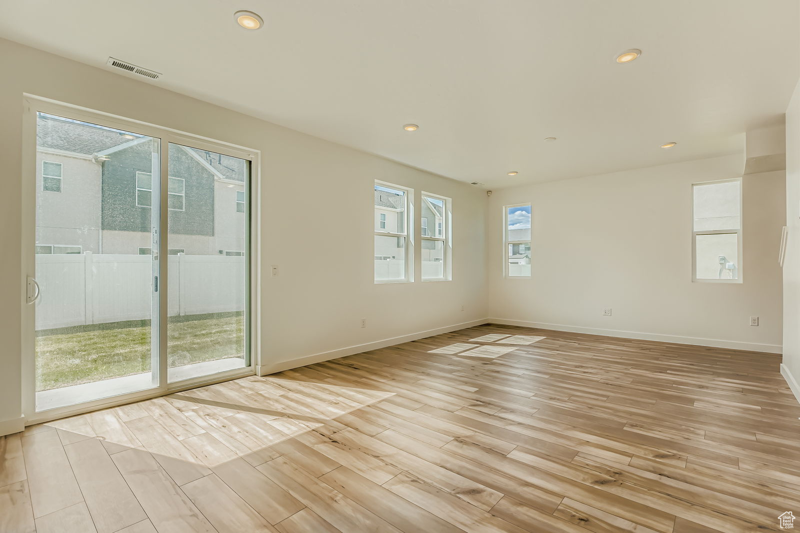 SUMMER SPRINGS - Residential