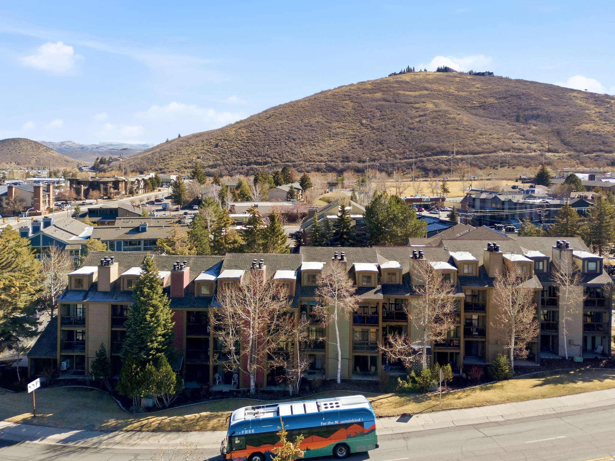 SNOWCREST CONDOMINIUMS - Residential