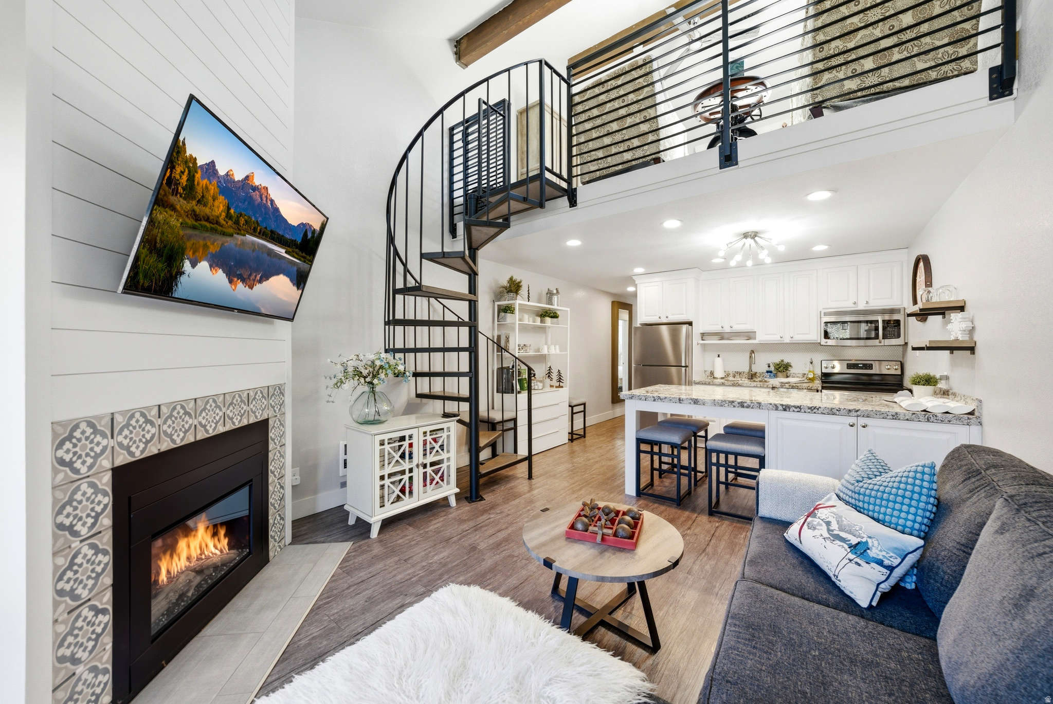 SNOWCREST CONDOMINIUMS - Residential