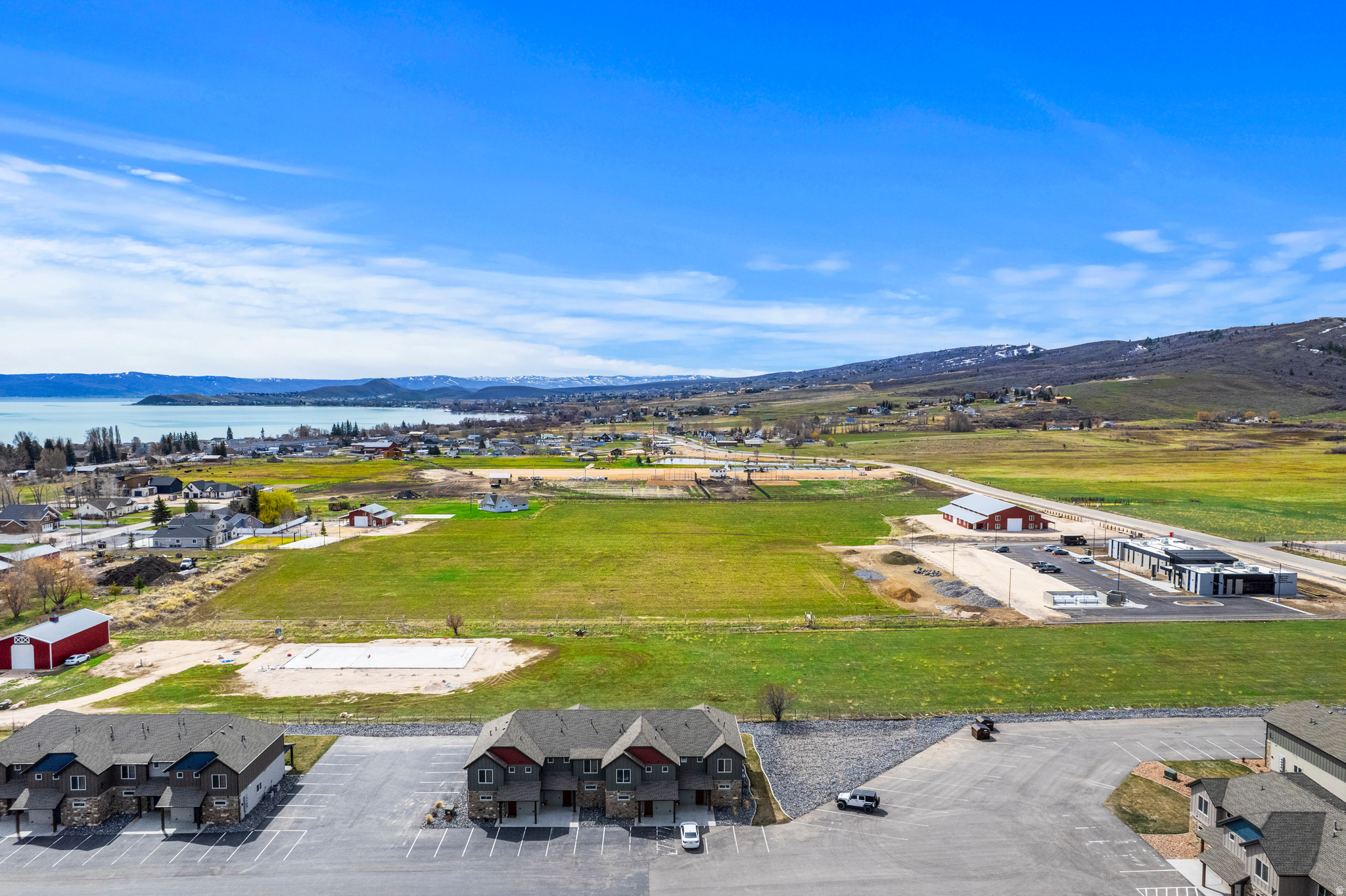 WATERDANCE - Residential