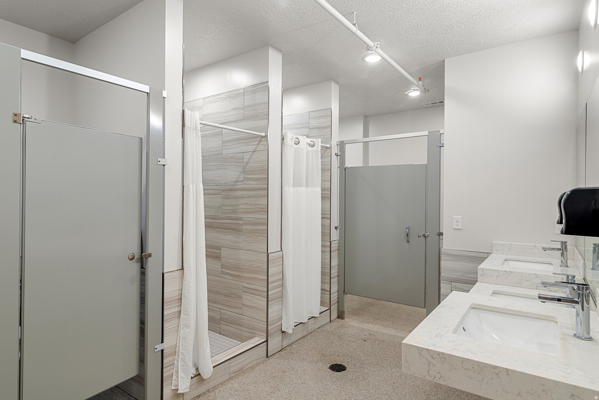 WATERDANCE - Residential