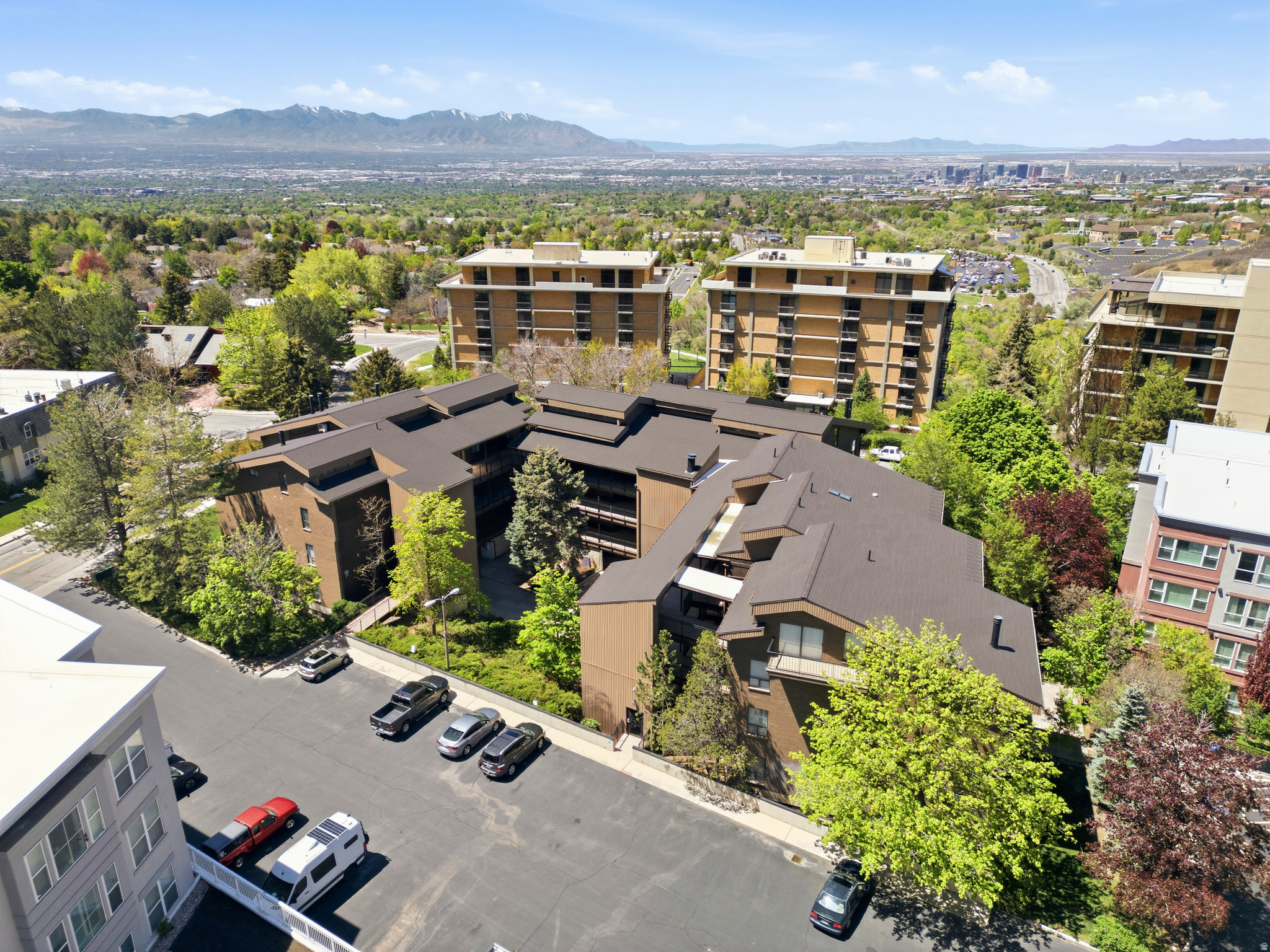 OAKWOOD GARDENS - Residential