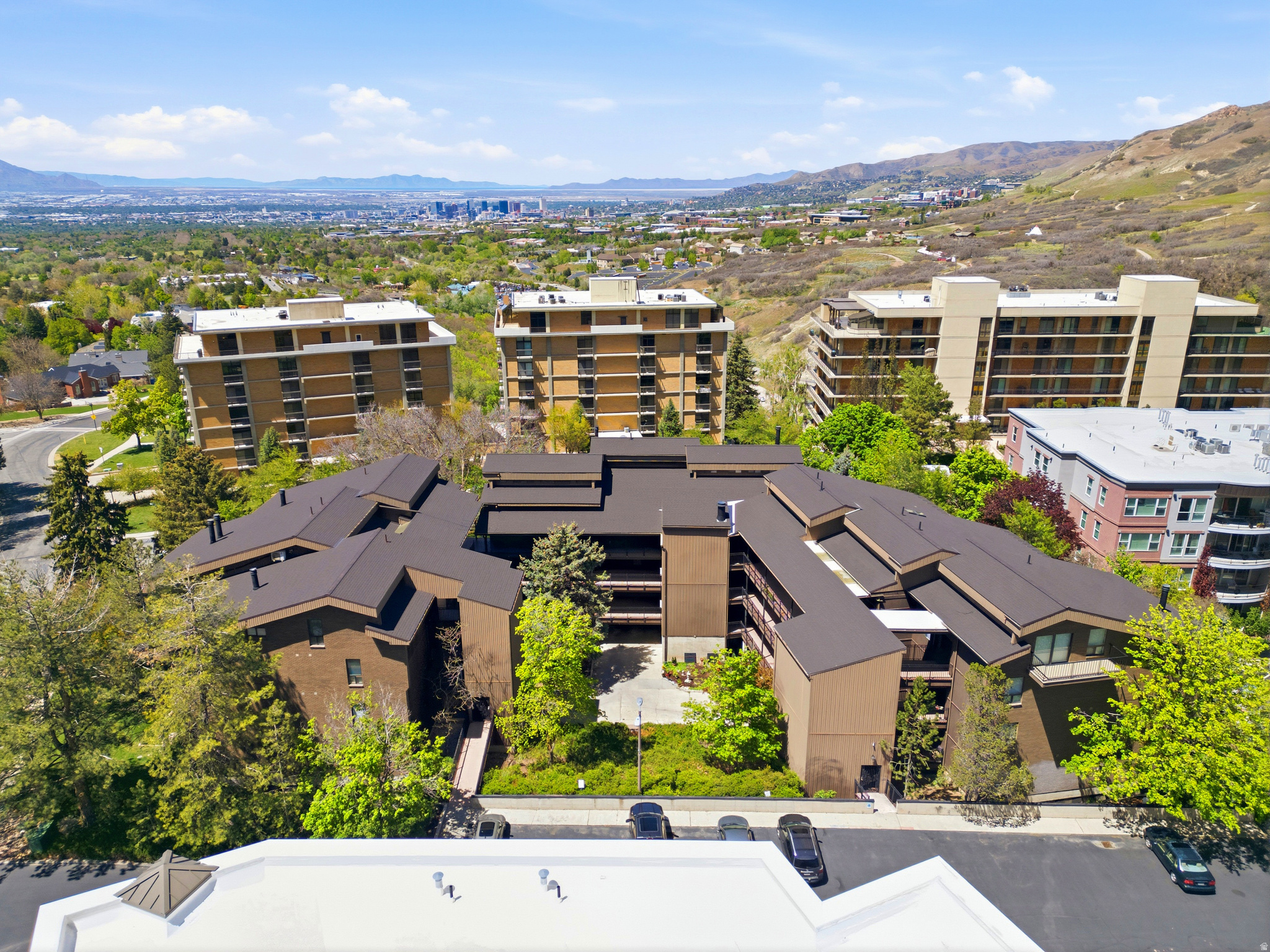 OAKWOOD GARDENS - Residential