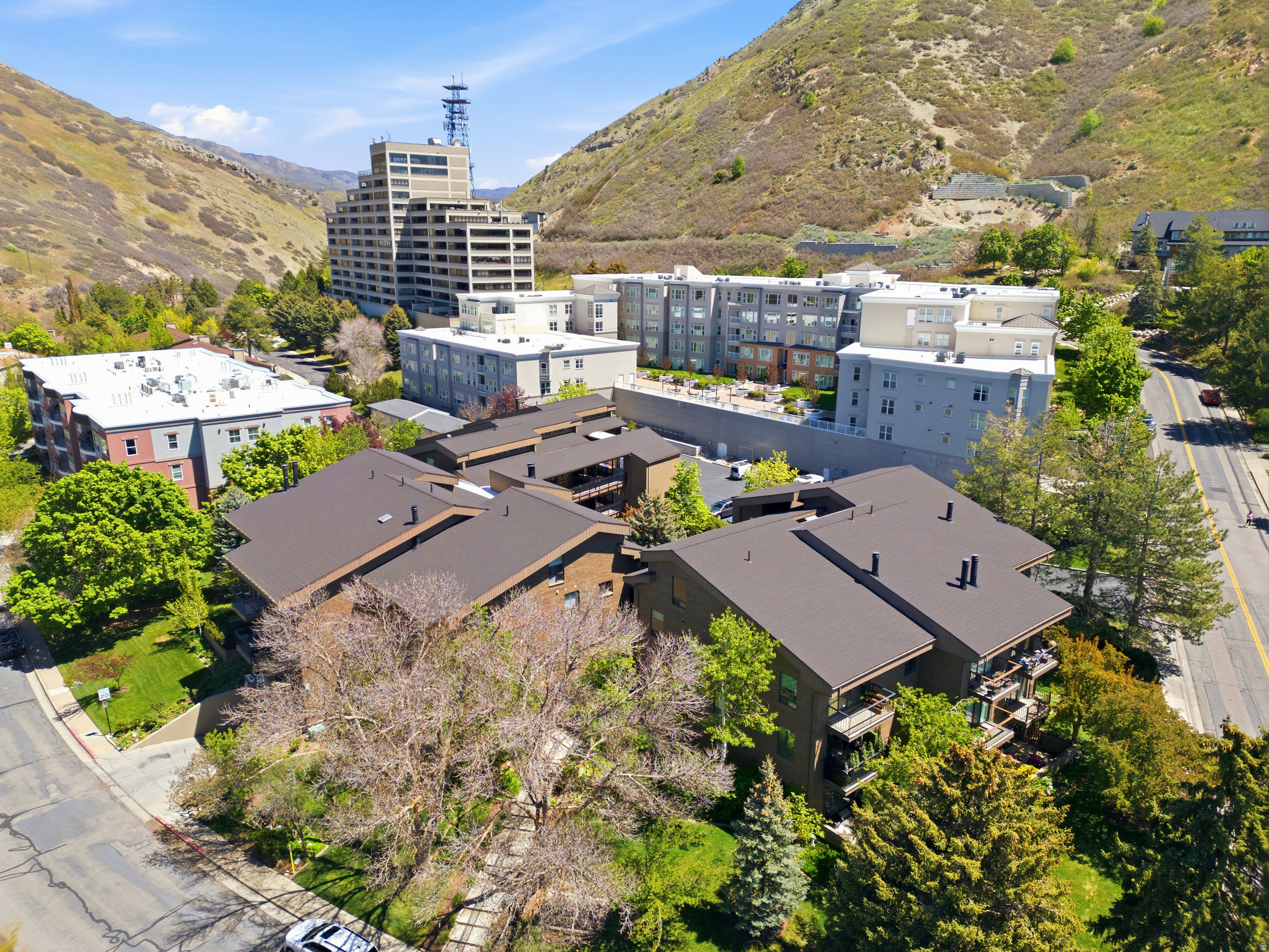 OAKWOOD GARDENS - Residential