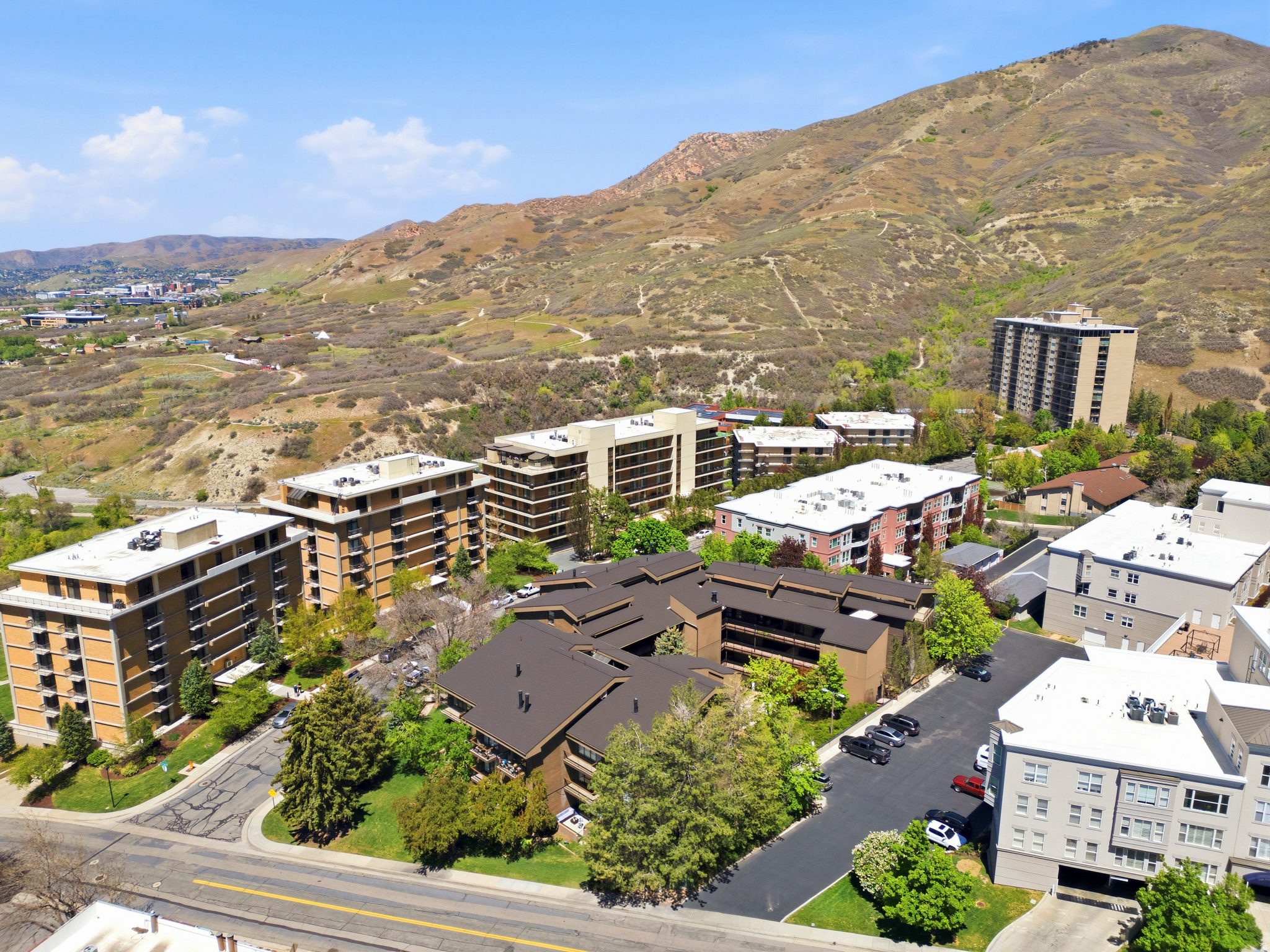 OAKWOOD GARDENS - Residential