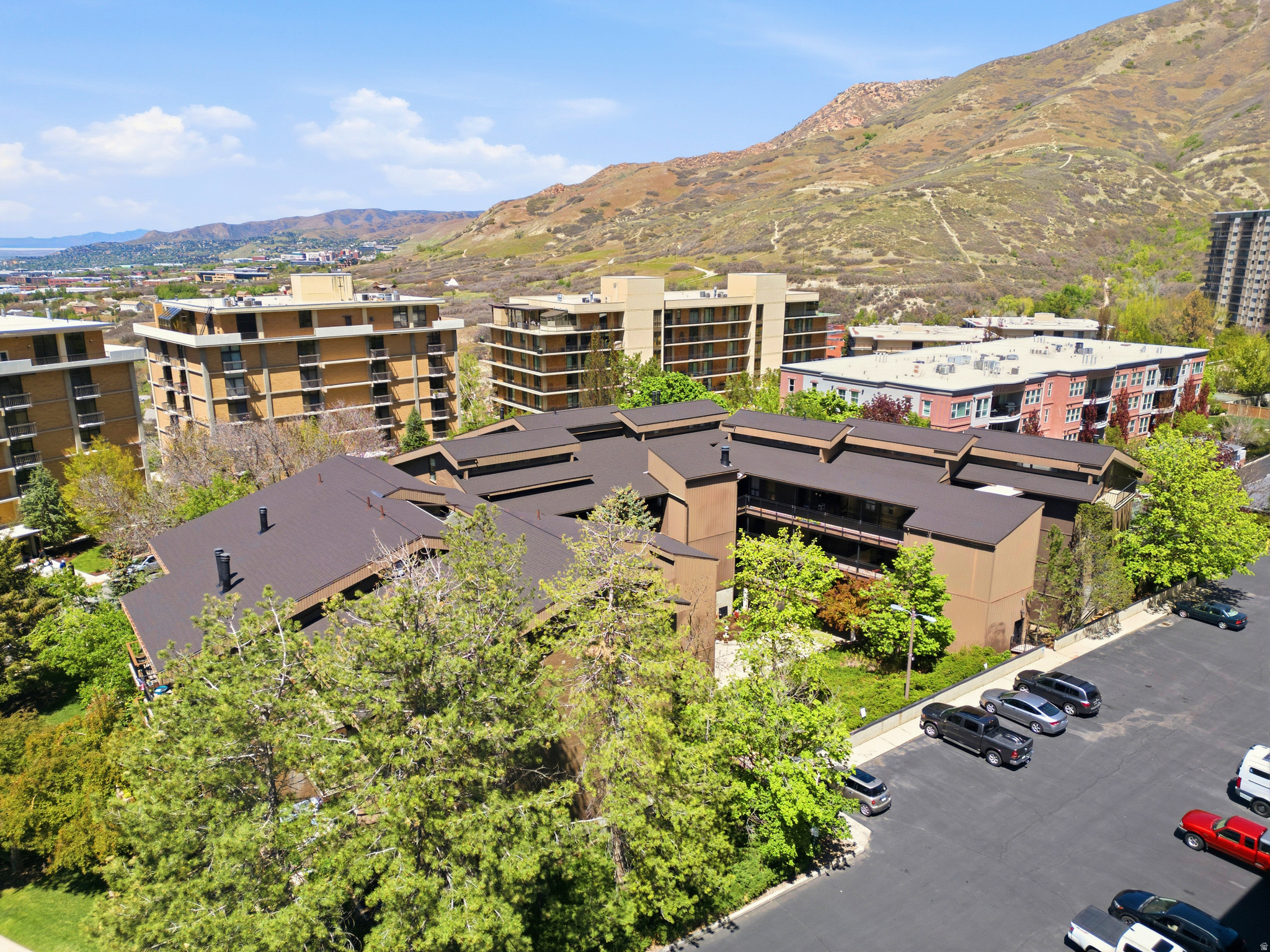 OAKWOOD GARDENS - Residential