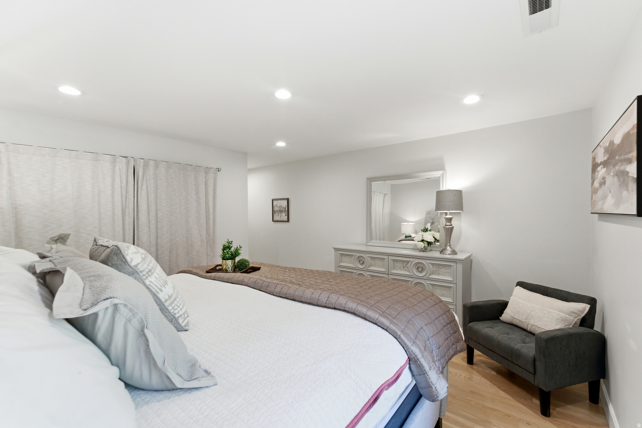 OAKWOOD GARDENS - Residential