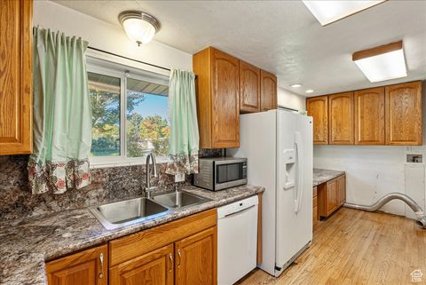 Tiny photo for 170 N 825 E, American Fork, UT 84003 (MLS # 2119629)