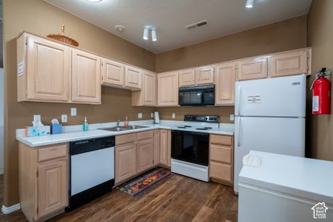 Tiny photo for 577 S SIESTA DR, Ivins, UT 84738 (MLS # 2190303)