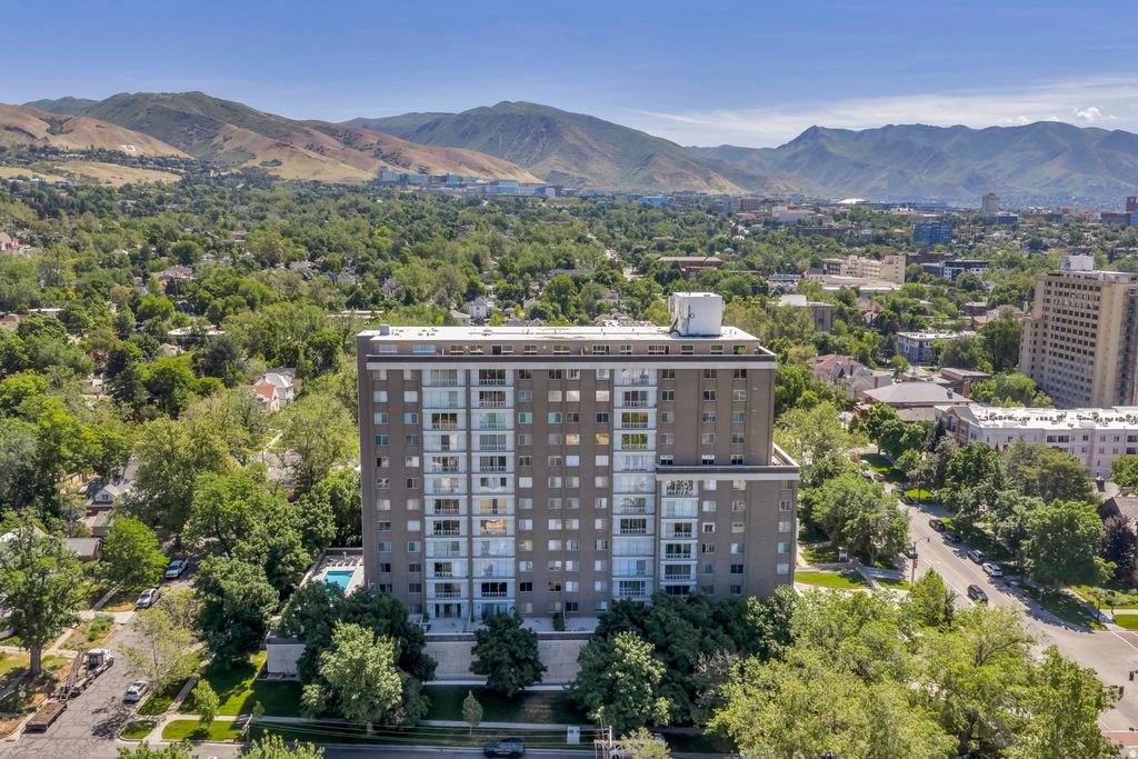 Photo of 777 E SOUTH TEMPLE #4J, Salt Lake City, UT 84102 (MLS # 2164387)