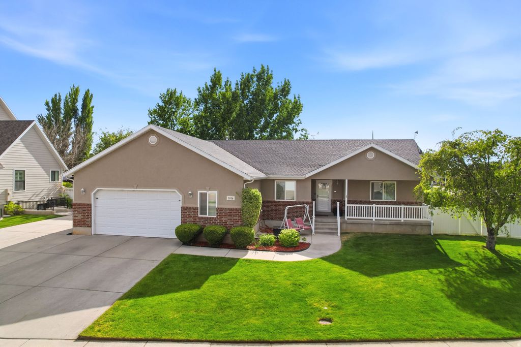 Photo of 1816 RIVER BOTTOM RD, Springville, UT 84663 (MLS # 2156408)