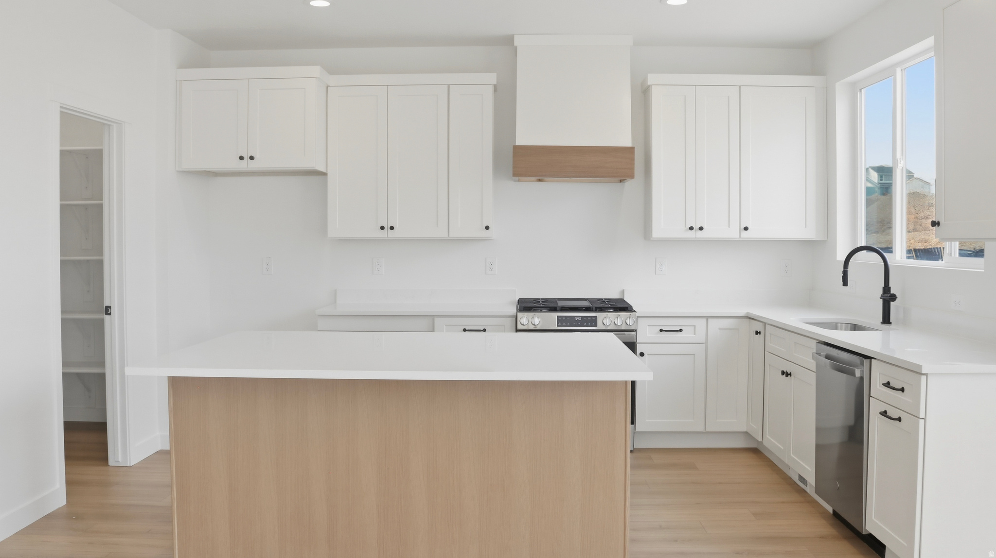 OQUIRRH WEST - Residential