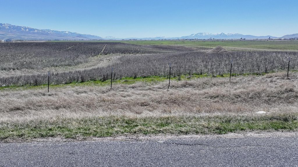 Photo of 1400 E 4800 S #1, Preston, ID 83263 (MLS # 2144756)