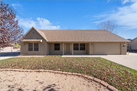 Photo of 1109 N HORSEMANS PARK DR, Dammeron Valley, UT 84783 (MLS # 2125791)
