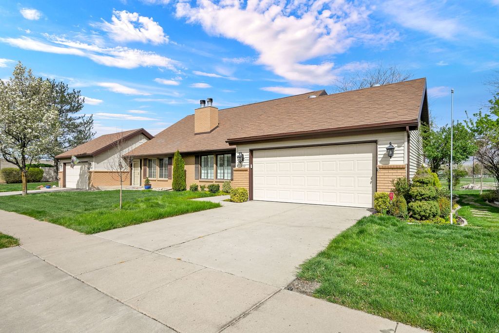 Photo of 732 W 1175 N, Centerville, UT 84014 (MLS # 2146655)