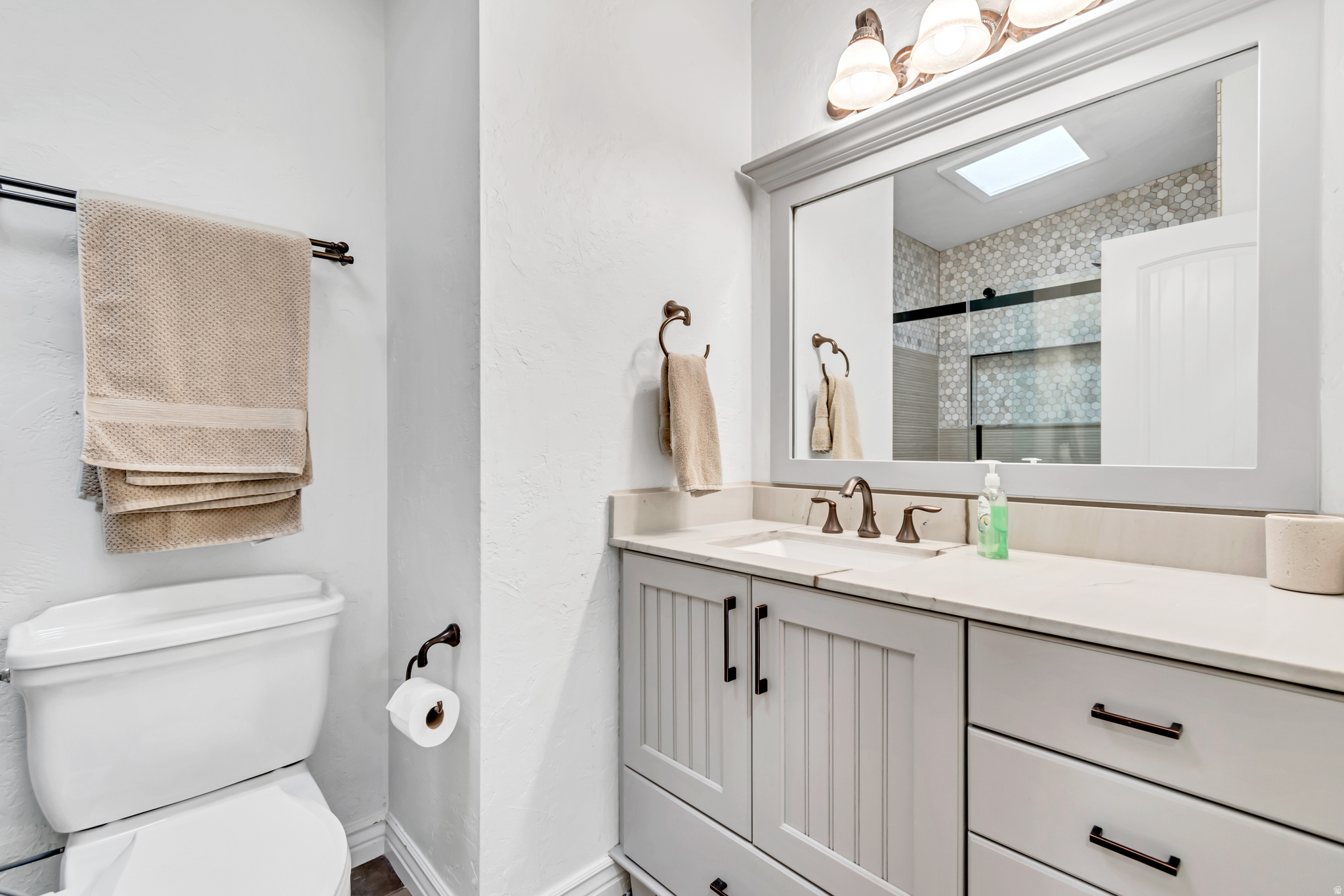 CROWN COLONY - Residential