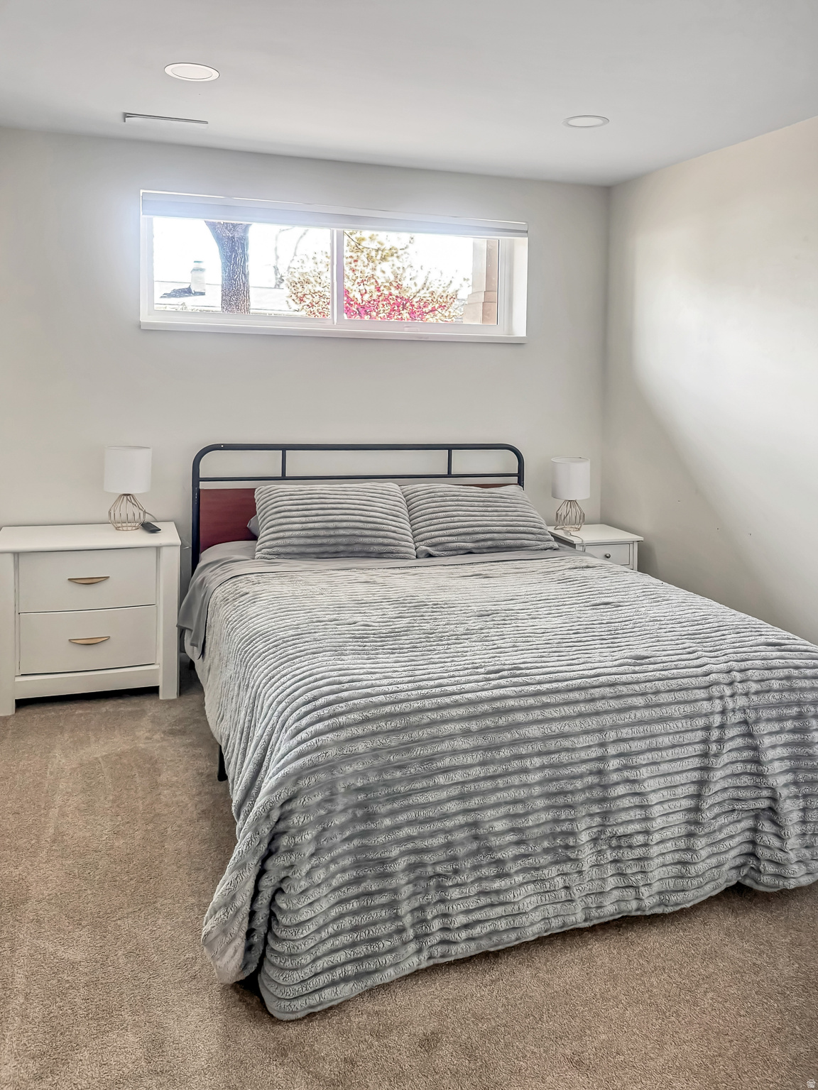 CROWN COLONY - Residential