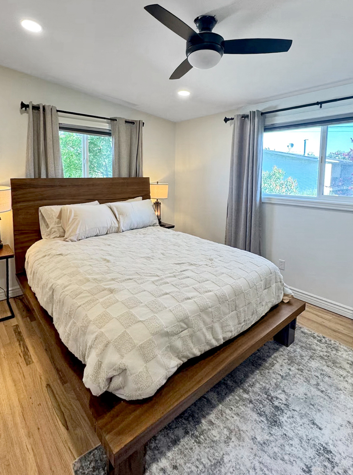 CROWN COLONY - Residential