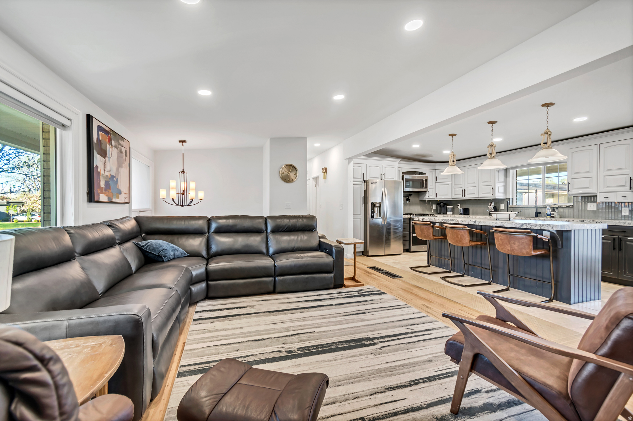 CROWN COLONY - Residential