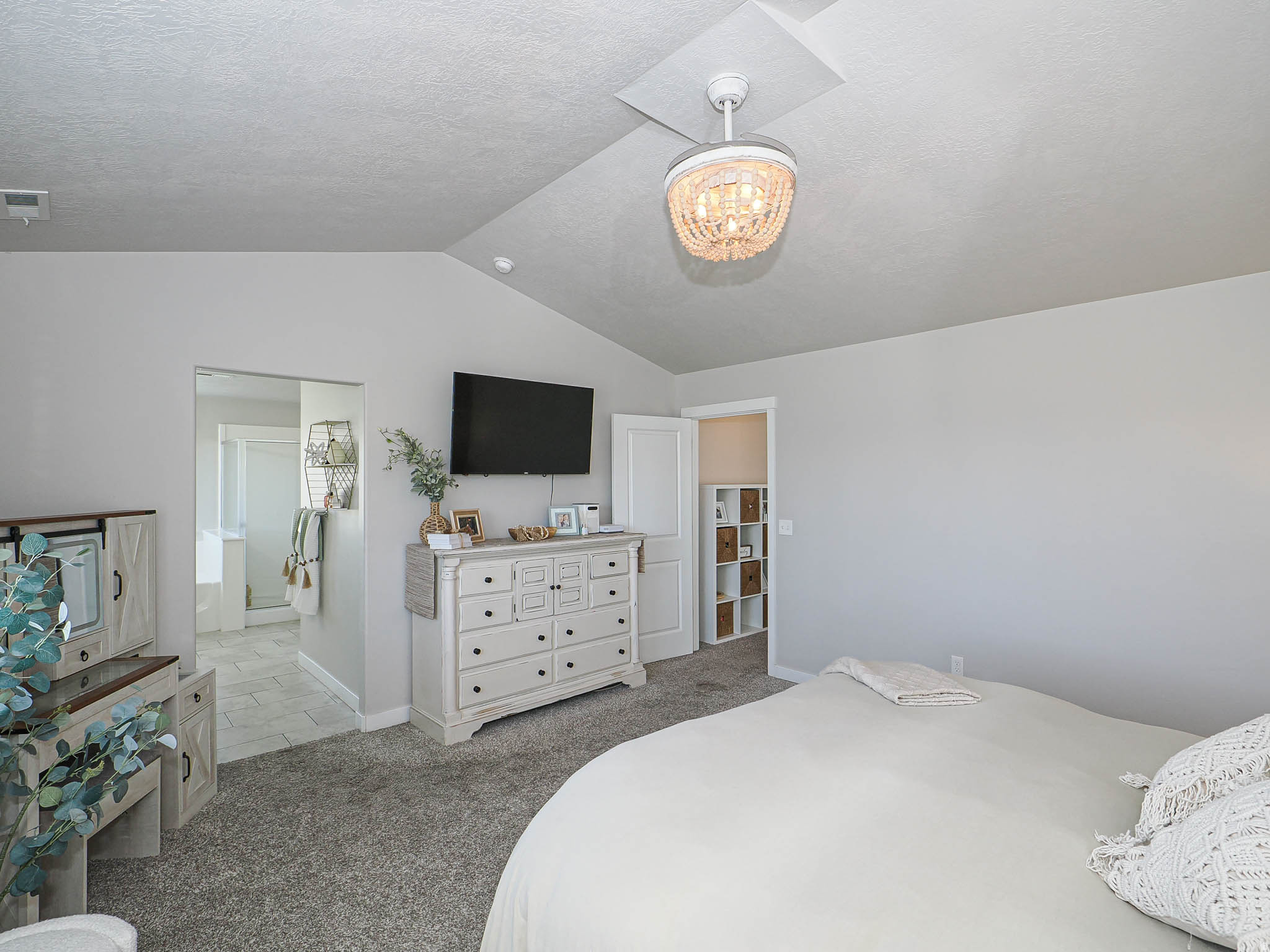 VILLAGE - Residential