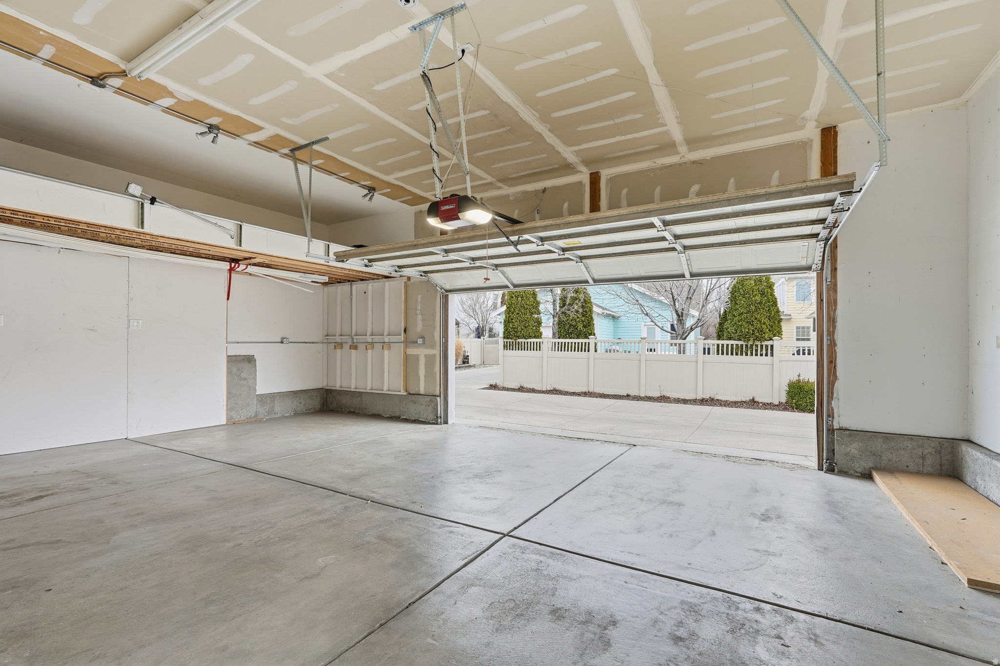 KENNECOTT - Residential