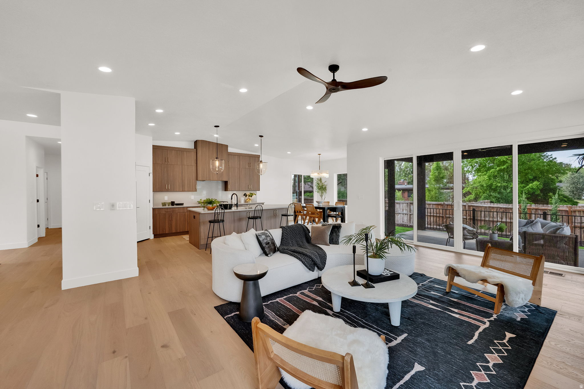 LAKEWOOD - Residential