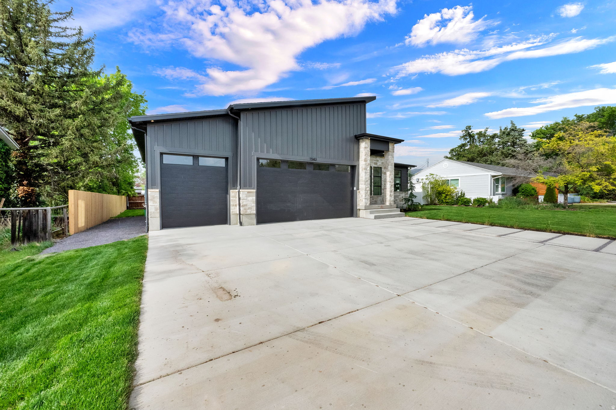 LAKEWOOD - Residential
