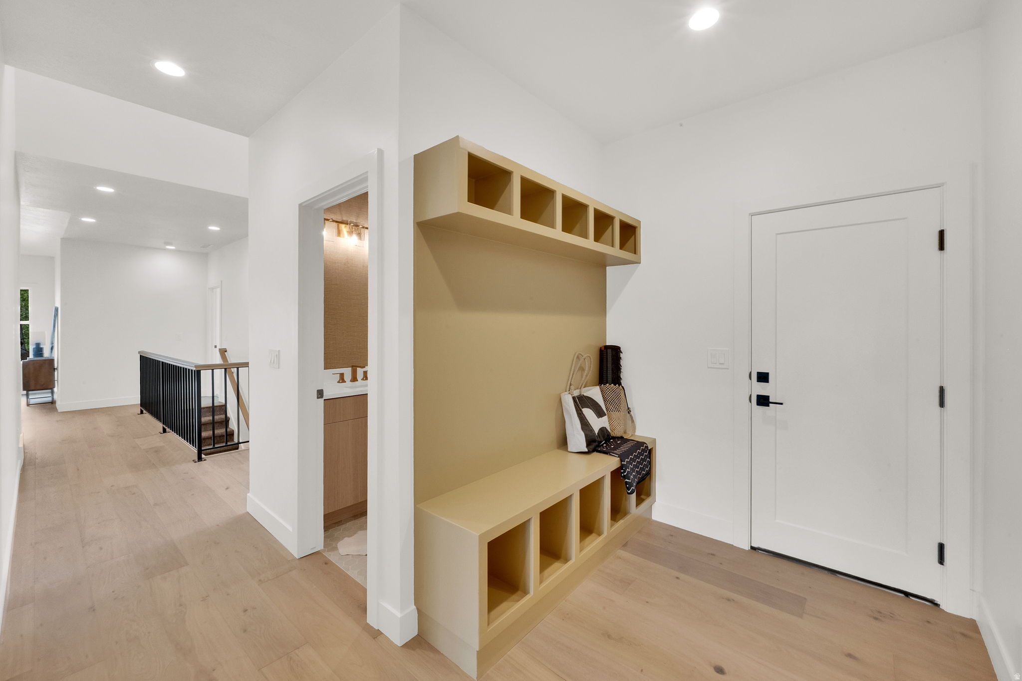 LAKEWOOD - Residential