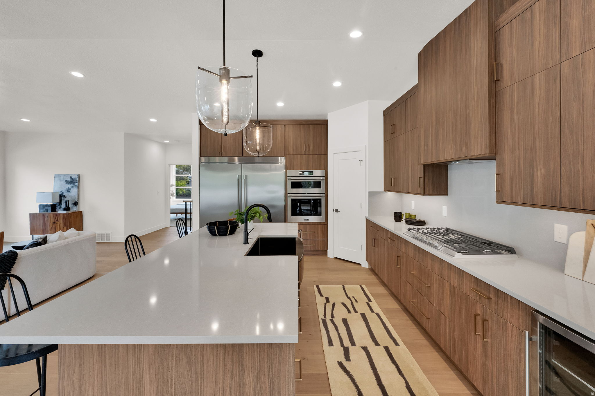 LAKEWOOD - Residential