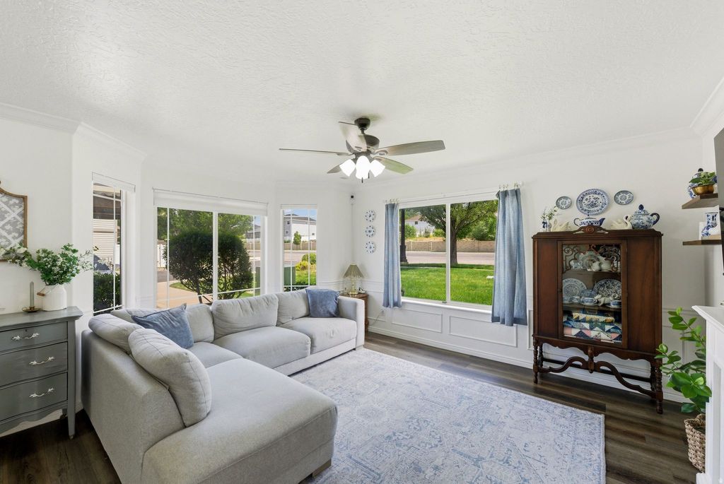 Photo of 1234 E BLACKHORSE DR, Spanish Fork, UT 84660 (MLS # 2164510)