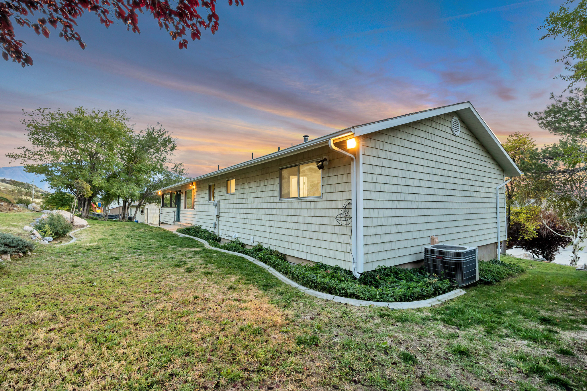 HALL'S EASTERN HILLS SUBDIVISION - Residential