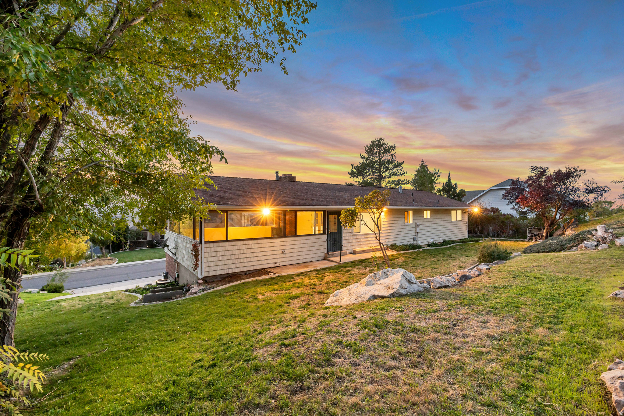 HALL'S EASTERN HILLS SUBDIVISION - Residential