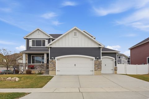 Photo of 15125 S BATTLE DR, Bluffdale, UT 84065 (MLS # 2139642)