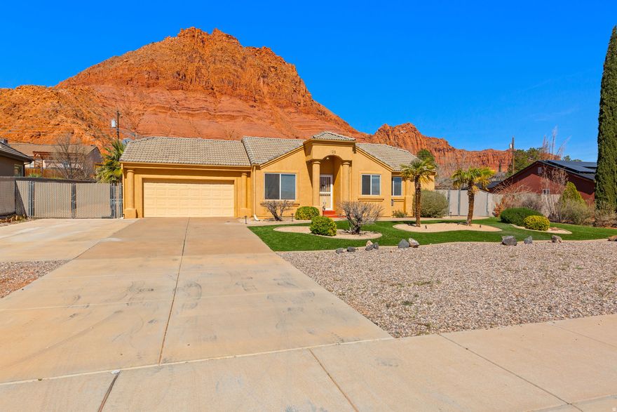 No photoshop! Insanely WOW! front photo! Can you believe a home in this price range has such a view? You'd better see it F-A-S-T before someone else does.  Likely to have multiple offers. Yes, the interior needs some cosmetic lovin'. Main level office + 2 bedrooms, 2 family rooms, large storage basement storage rm. and the best medicine covered deck in back forcing a never ending gaze. Oversized 2 car garage, oodles of RV, boat and trailer parking. HURRY! The clock is ticking