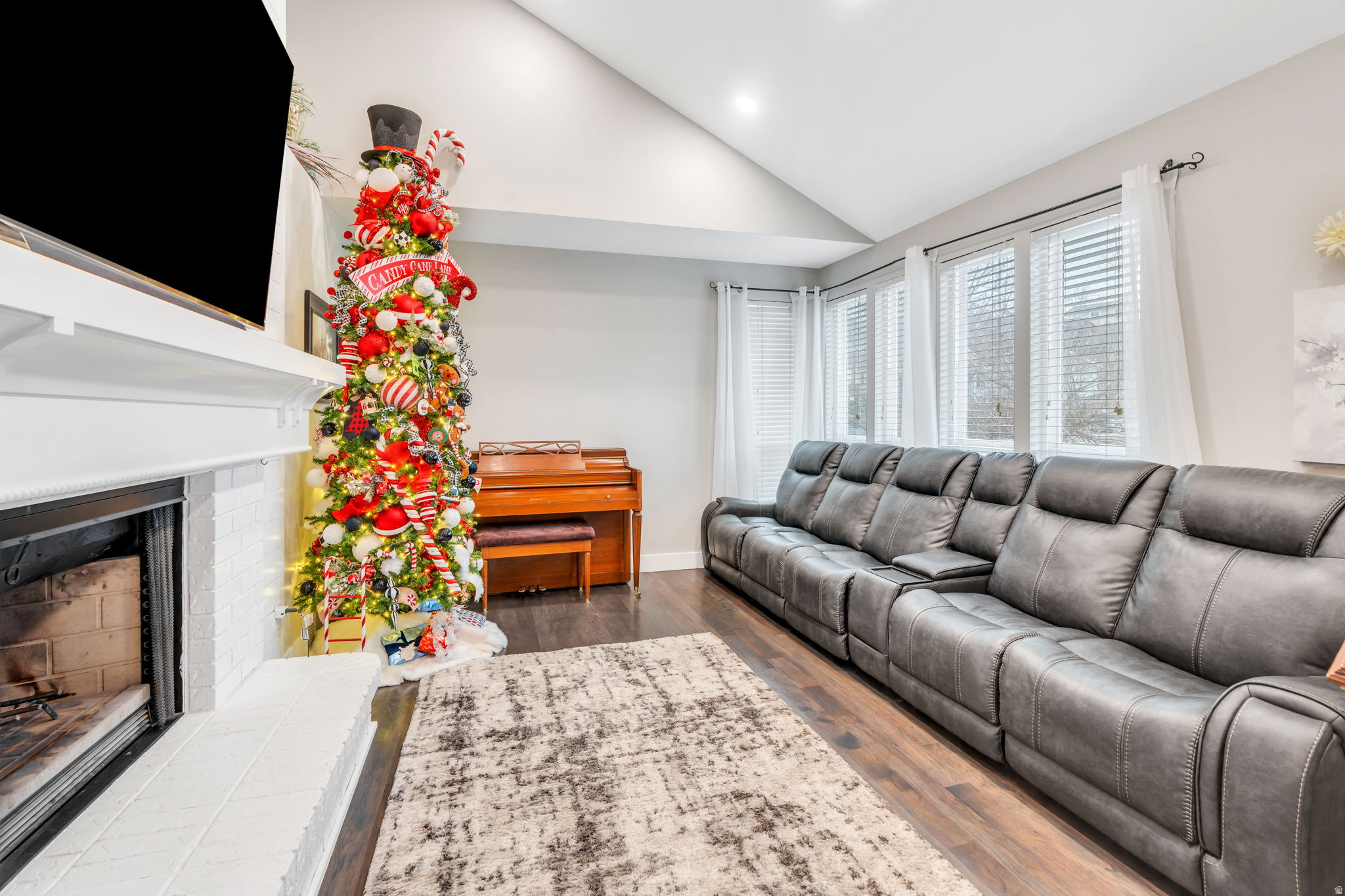 EASTRIDGE ESTATES - Residential