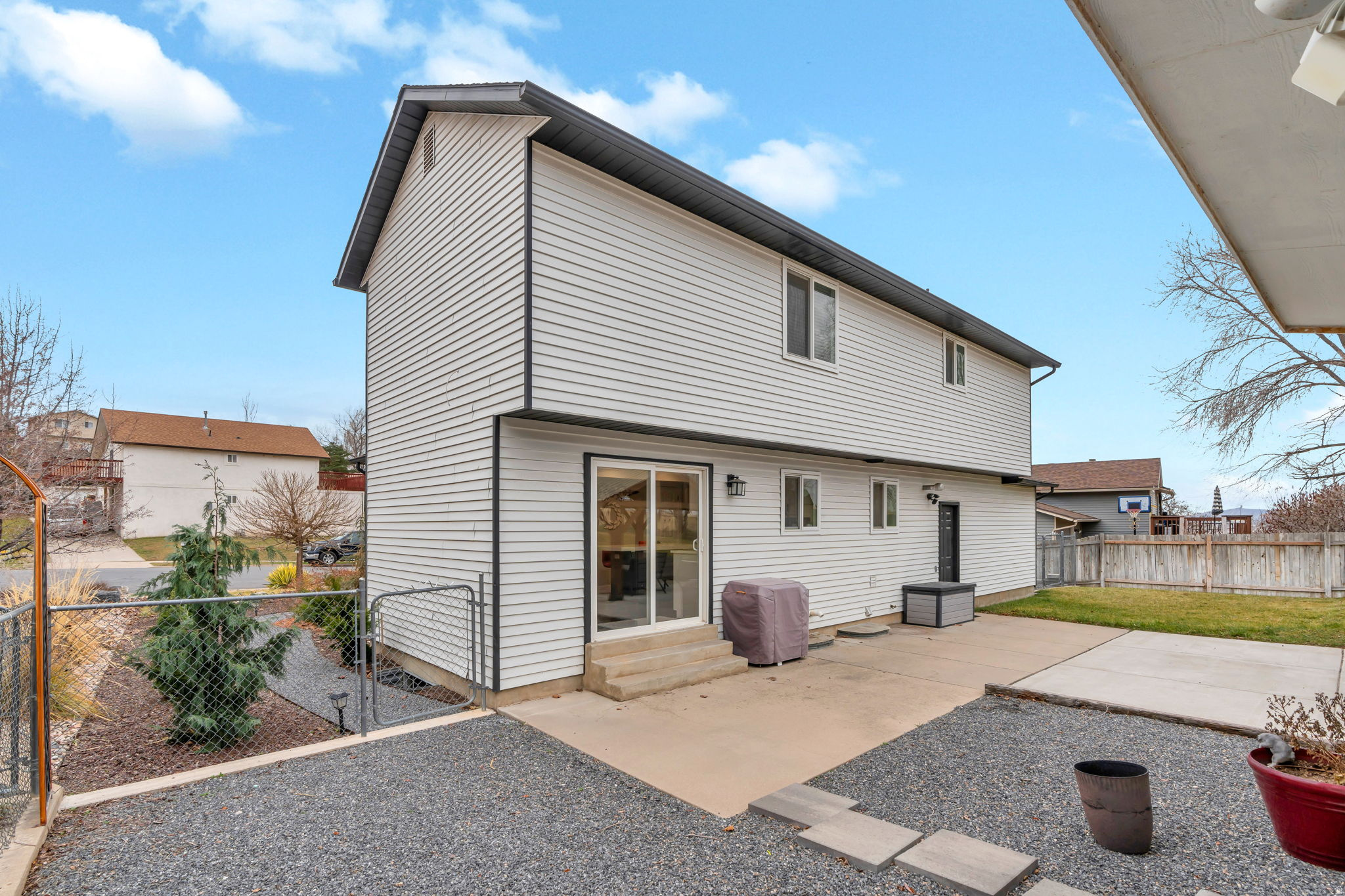 EASTRIDGE ESTATES - Residential